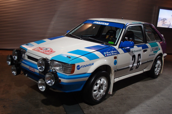 マツダ323 4WD 1600（1991年）