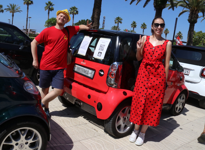 こちらは、ラトビアから4000kmを走行して会場に到着したカップル。