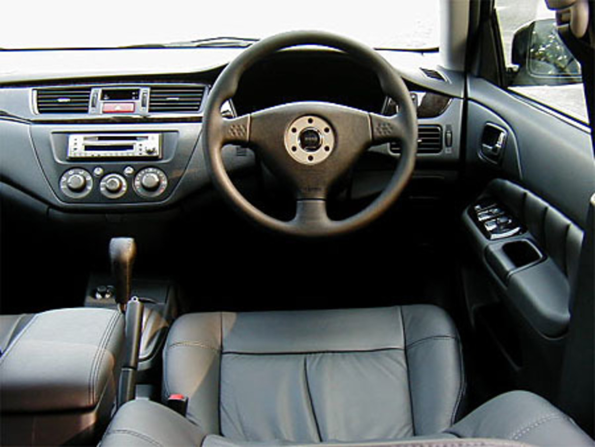 三菱ランサーセディアワゴンツーリング スーパーパッケージ(CVT