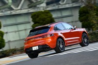 都会が似合うSUVの「マカン」だが、コイルスプリングサスペンション装着車の場合、202mmの最低地上高が確保されている。