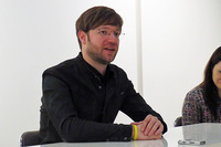 「一日の仕事が終わって帰ろうとしていたところ、同僚から『コンパクトSUVのスケッチ、持ってない？』と声をかけられた」と、プロジェクトが始まった当初の思い出を語るフィンク氏。