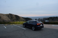 ゴールの「あいあい岬」に到着したのは、日も暮れた後。残念ながら「雄大な夕景をバックに『ソルテラ』を撮影」とはならなかった。