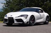 「スープラ」と「Z4」はどっちがおトク？兄弟スポーツカーのコスパについて考える