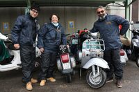 ガエタから4時間半かけて参加した、（写真右から）普段は会計士のピエールルイージさん、妻のナタリーナさん、そして息子のクリスティアンさん。