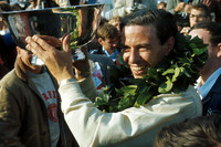 1960年代のF1世界選手権で活躍したジム・クラーク。英国が生んだ不世出の天才であると同時に、温厚で純朴な好青年でもあり、ファンやF1関係者に広く愛された。（写真：Newspress）