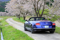 テスト車のボディーカラーは、バイオレット。75万9400円のオプショナルカラーとして用意される。