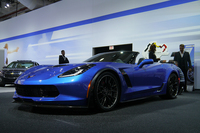 今回のショーでお披露目された「シボレー・コルベットZ06コンバーチブル」。
    