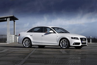 リース車ランキング3位の「アウディA4」。