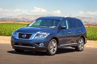 日産パスファインダー ハイブリッド
    