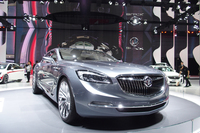 大型セダンのコンセプトモデル「ビュイック・アベニール」。