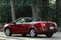 ルノー・メガーヌ・グラスルーフ・カブリオレ“エクセプション”(FF/4AT)【ブリーフテスト】の画像