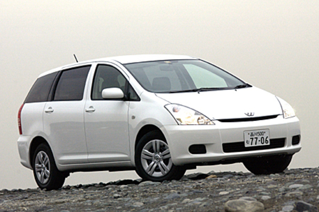 【スペック】X（FF）：全長×全幅×全高＝4550×1695×1590mm/ホイールベース＝2750mm/車重＝1330kg/駆動方式＝FF/1.8リッター直4DOHC16バルブ（132ps/6000rpm、17.3kgm/4200rpm）/車両本体価格＝168.8万円（テスト車＝206.0万円）