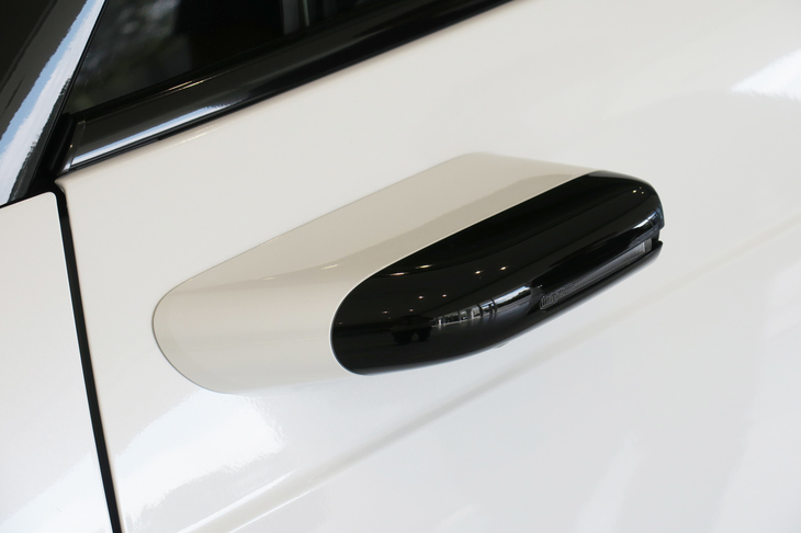 ホンダeアドバンス（サイドカメラミラー）