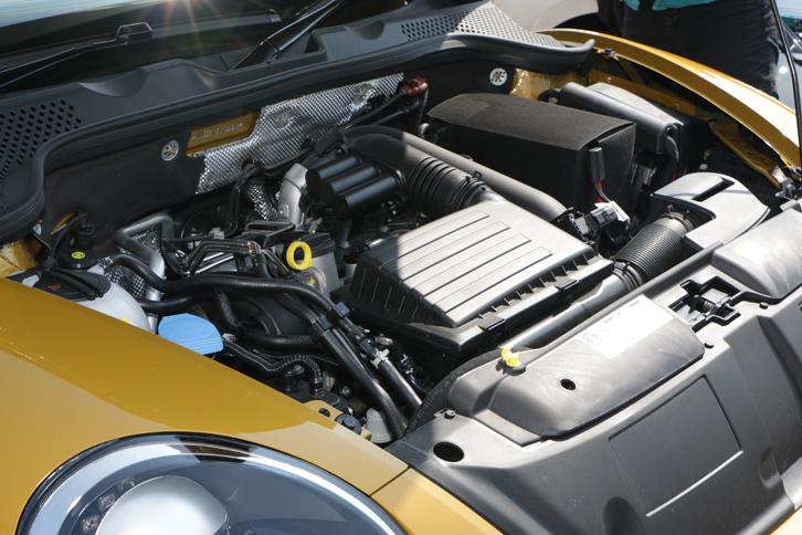 「ザ・ビートル」の中で唯一となる、1.4リッター直4ターボエンジン。