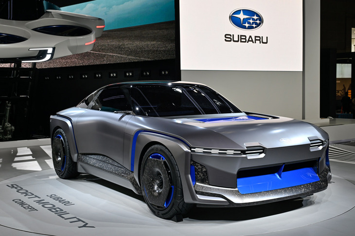 2023年のジャパンモビリティショーで発表された「スポーツモビリティー コンセプト」。「電動化時代にあっても意のままに運転し、いつでもどこへでも自由に走っていける愉しみ」を表現したというモデルだ。