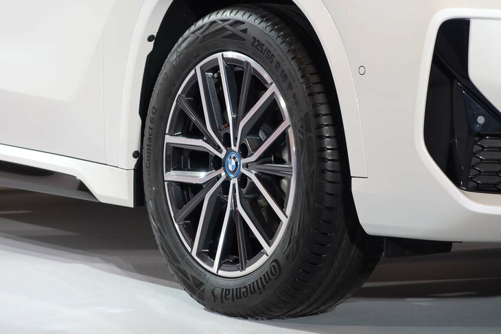 BMW iX1 xDrive30 Mスポーツ（フロントホイール）