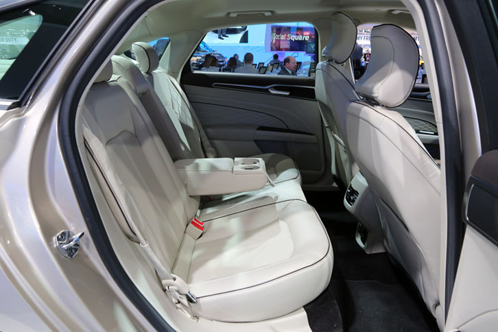 フォード・フュージョン