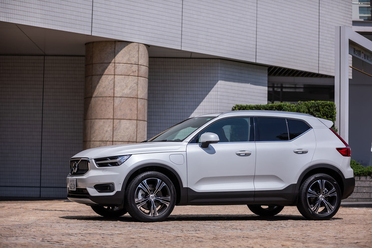 ボルボXC40リチャージプラグインハイブリッドT5インスクリプション