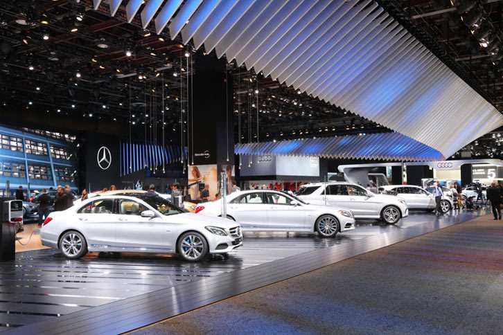 メルセデス・ベンツブースの様子。