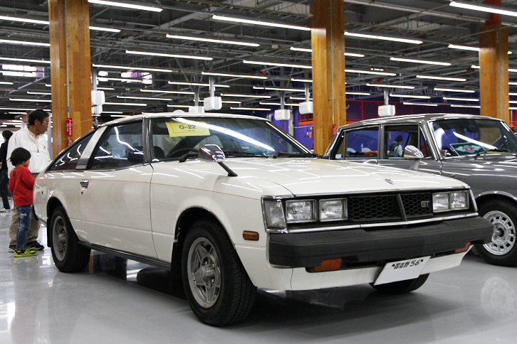 1980年「トヨタ・セリカ リフトバック2000GT」。2代目「セリカLB」の後期型で、「習志野56」のナンバーは新車時からのもの。当時モノのクロモドラAタイプ・マグホイールを履いている。