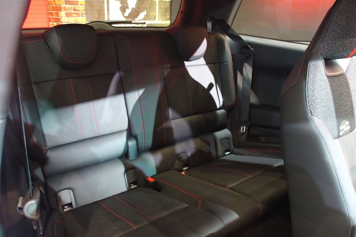 MINIジョンクーパーワークスE（リアシート）