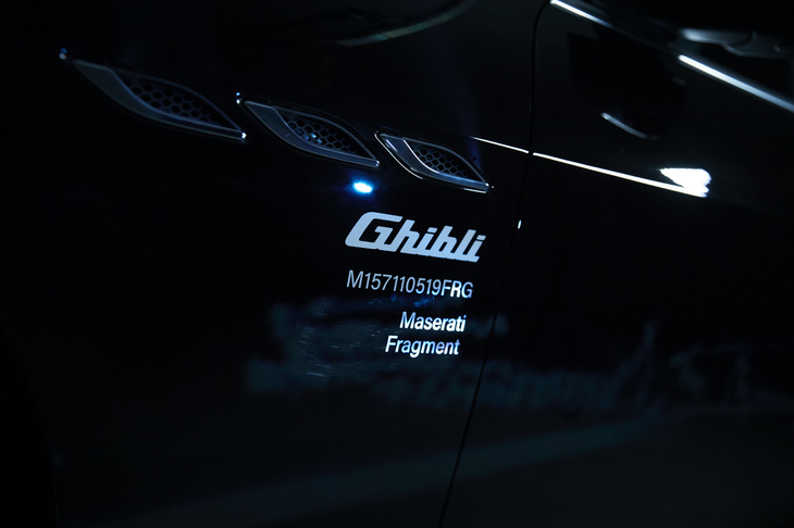 マセラティ・ギブリ オペラネラ（フロントフェンダー）