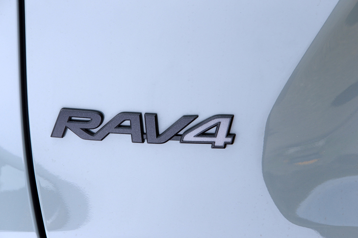 トヨタRAV4アドベンチャー