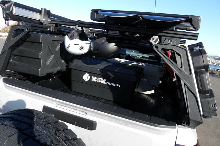 三菱トライトンSNOW SHREDDER CONCEPT（荷台）