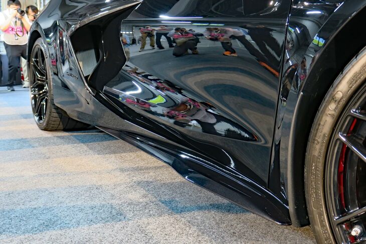 シボレー・コルベットZ06（サイドスカート）