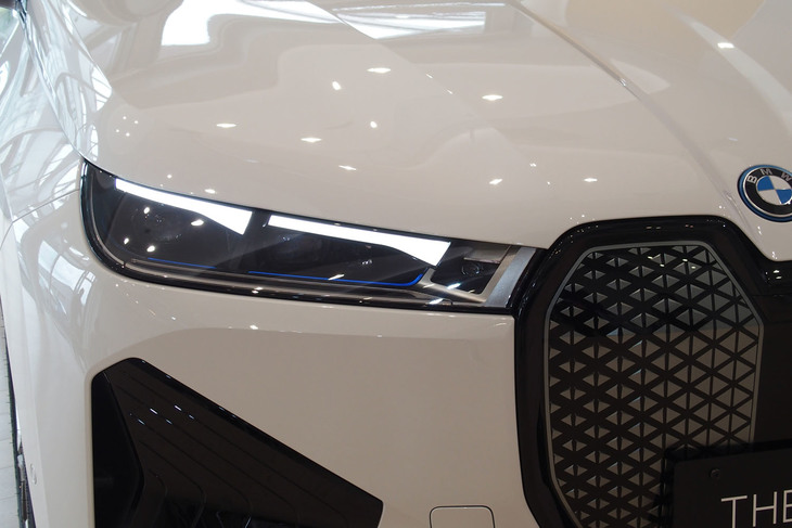 BMW iX（ヘッドランプ）