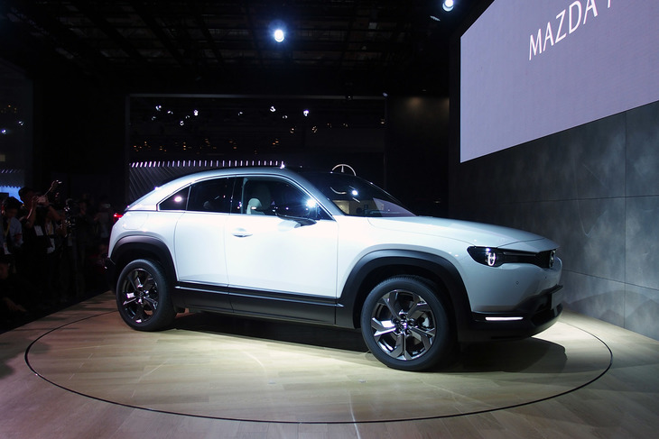 東京モーターショー2019での発表と同時に、まずは欧州から先行受注を開始。2020年に欧州でのデリバリーをスタートさせる予定だという。