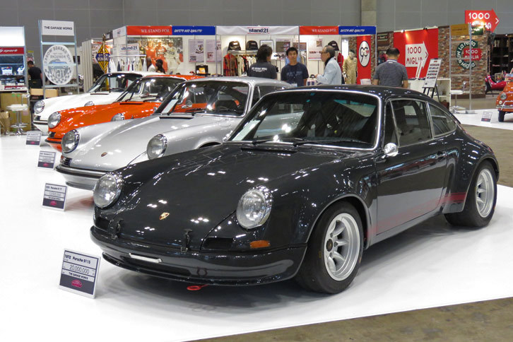 THE GARAGE WORKSのブースの様子。