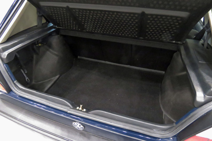 フォルクスワーゲン・ゴルフCLi（1990年）／スピニングガレージ