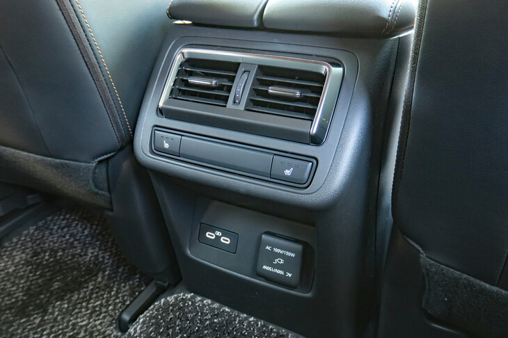 マツダCX-60 XDエクスクルーシブモード（リアエアコン）