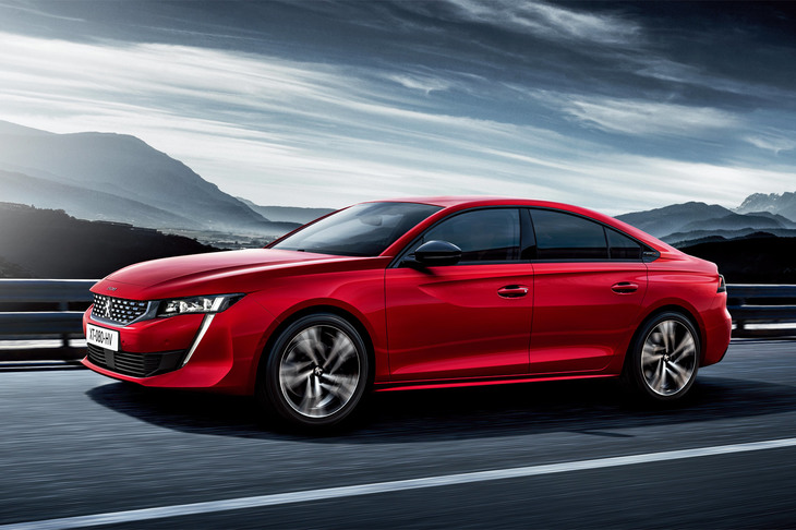 先代モデルとはまったく異なるデザインで登場した、新型「プジョー508」。こんなナリしてハッチバック（ファストバック）という、既存のジャンルにとらわれないクルマの構造も、いかにもフランス車的だ。