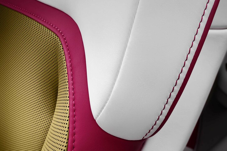 ロールス・ロイス・スペクター（シート表皮）