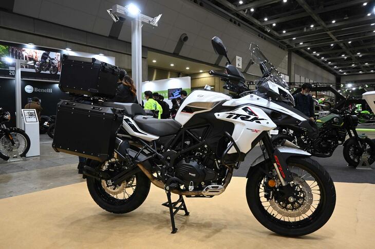 ベネリTRK502X