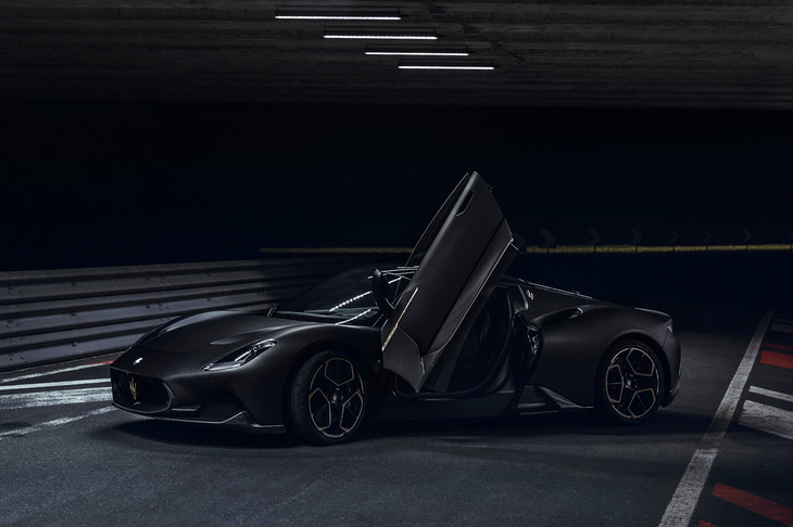 マセラティMC20ノッテ