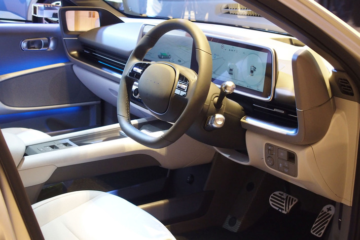 ヒョンデ・アイオニック6（インストゥルメントパネル）