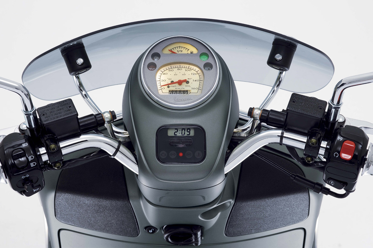 ベスパ・セイ ジョルニ エディションII」登場 スポーティーな走りと