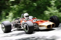 「浅間ヒルクライム2015」の会場から