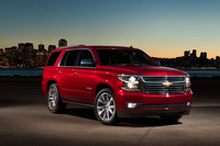 シボレーから販売されていたSUV「ブレイザー」のフルサイズ版が、1995年に「タホ」と改称。2007年には3代目となった。現在では日本に正規輸入されていないが根強い人気があり、並行輸入は続けられている。