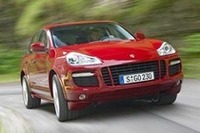 「ポルシェ・カイエン」に405psの新グレード「GTS」追加