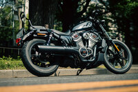 「ナイトスター」には純正アクセサリーが豊富に用意されており、走ることはもちろん、カスタムしても楽しめるマシンとなっていた。