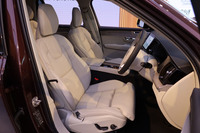「XC90ウルトラT8 AWDプラグインハイブリッド」のシートにはリラクゼーション機能も備わる。