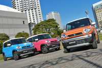 軽規格のクロスオーバーSUV「スズキ・ハスラー」。個性的なデザインとオフロード走破性、豊富なオプションでユーザーにアピールする。
    