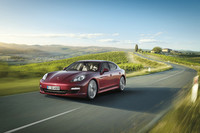 「ポルシェ・パナメーラ」、V6モデルとMTモデルを追加の画像