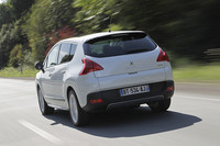 プジョー3008ハイブリッド4（4WD/6AT）【海外試乗記】の画像