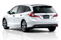 ホンダが新型車「ジェイド」の情報を先行公開の画像