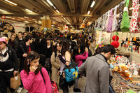 第13回「PARIS MANGA」は、2012年2月4から5日の2日間開催された。会場内の様子。